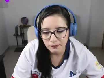 Chaturbate Live Sex Cam of moonwoman_