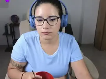 Chaturbate Live Sex Cam of moonwoman_