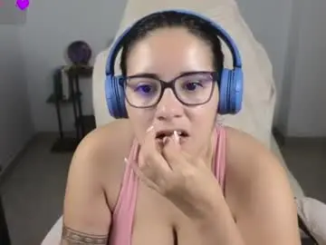 Chaturbate Nude Webcam of moonwoman_