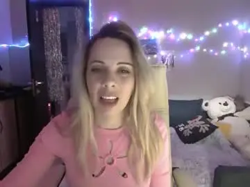 Chaturbate Live Sex Cam of lady_smile69