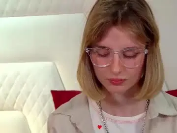 Chaturbate Live Sex Cam of merlinmeyer