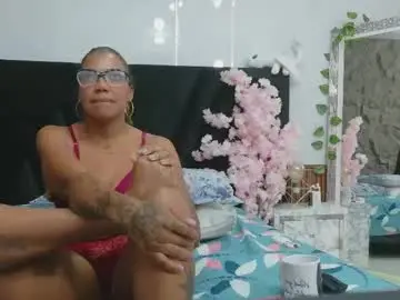 Chaturbate Live Sex of naturalmomyy