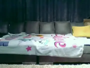 Chaturbate Free Live Porn of emilly_daniel