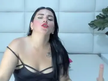 Chaturbate Sex Cam of issa_curvyhot