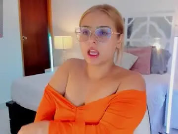 Chaturbate Sex Chat of mikaelastonne