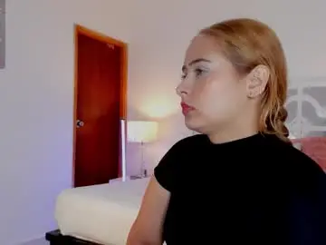 Chaturbate Adult Video Chat of mikaelastonne