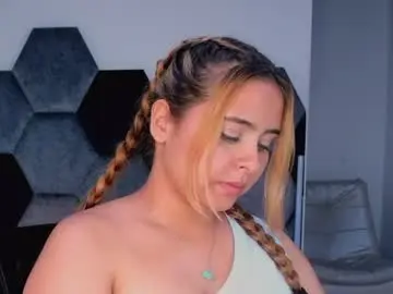 Chaturbate Live Sex Cam of mikaelastonne