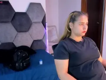 Chaturbate Live Sex Cam of mikaelastonne