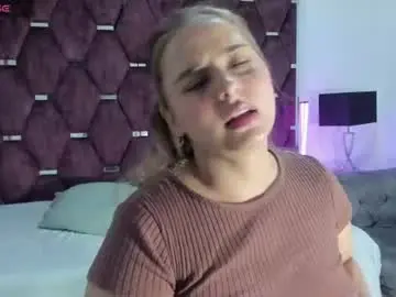 Chaturbate Sex Cam of mikaelastonne
