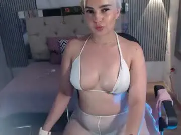 Chaturbate Live Sex Cam of ashley__tylor