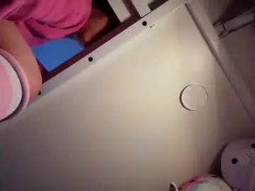 Chaturbate Free Porn Cam of tsunderenextdoor