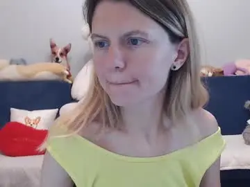 Chaturbate Live Sex Cam of shy_moony
