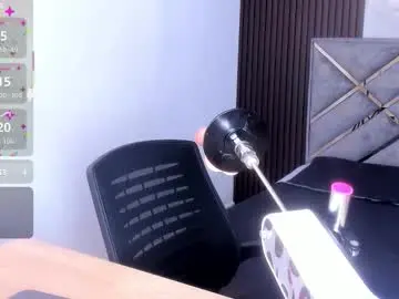 Chaturbate Live Sex Cam of almaablack