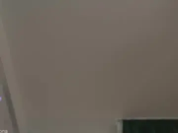 Chaturbate Free Live Porn of alyonaqueen_