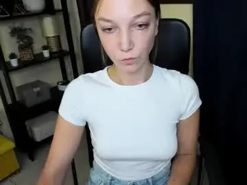 Chaturbate Live Sex Cam of emilly_xkiss
