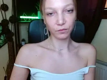 Chaturbate Sex Cam of emilly_xkiss