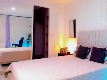 Chaturbate Live Sex Cam of allisonlove_88
