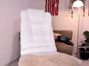 Chaturbate Free Live Porn of emi_luv