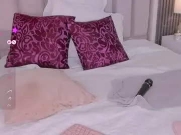 Chaturbate Live Sex Cam of novacyysantos