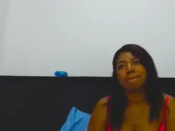 Chaturbate Live Sex Cam of nahomiandmakelele2025