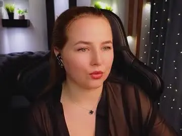 Chaturbate Live Sex Cam of mira_mermayd