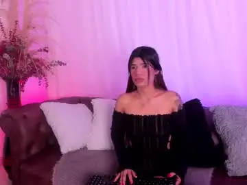 Chaturbate Live Sex Cam of monikebon33