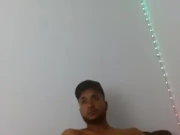 Chaturbate Live Sex Cam of thiago_velvet
