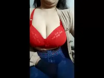 Chaturbate Live Sex Cam of lovely_sweet_girl