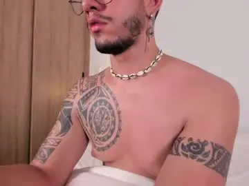 Chaturbate Adult Video Chat of bianca_and_maxwell