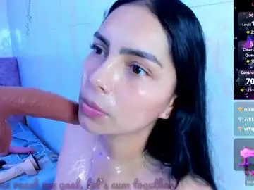Chaturbate Live Sex Cam of evelinn_belen