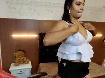 Chaturbate Free Porn Cam of sara_lux1