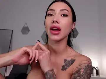 Chaturbate Adult Video Chat of miladenver