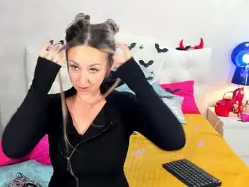 Chaturbate Live Sex Cam of shana_power