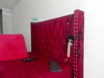 Chaturbate Free Porn Cam of sophivans_milf
