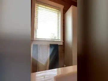 Chaturbate Live Sex Cam of ashleyshyne69