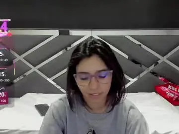 Chaturbate Live Sex Cam of lyascott_