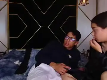 Chaturbate Live Sex Cam of ryanpricee