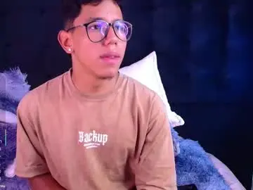 Chaturbate Free Live Porn of ryanpricee