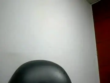 Chaturbate Watch Live Sex Cams of bella_thorne1999