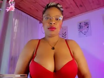 Chaturbate Free Live Porn of lauraricci_