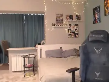 Chaturbate Live Sex Cam of girl_happiness