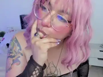 greengood_, a 27 y.o. milf cams model of chaturbate