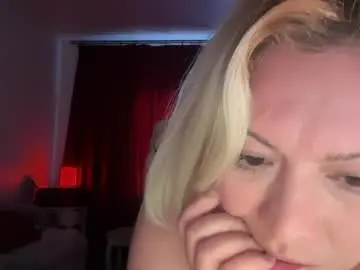 Chaturbate Watch Live Sex Cams of kiradivine