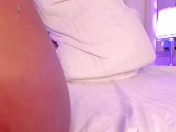Chaturbate Live Sex Cam of sophiasmiths_