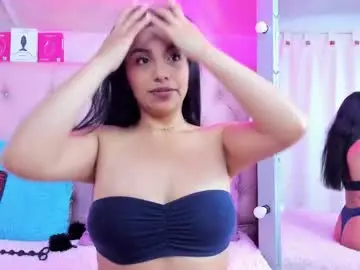 Chaturbate Live Sex Cam of alejandra_lee19