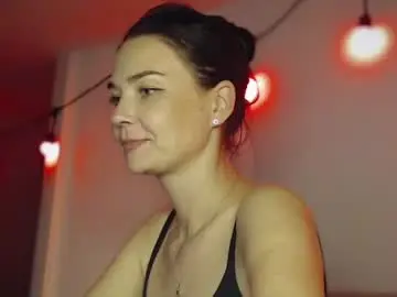 Chaturbate Live Sex Cam of blackfoxy3