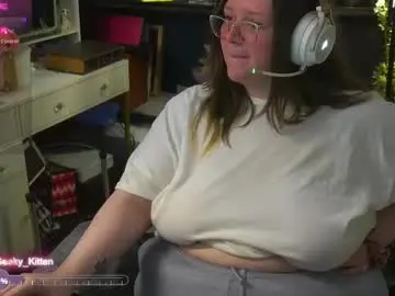 Chaturbate Live Sex Cam of geeky_kitten