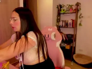 Chaturbate Best live sex cam show of lauu_r