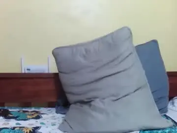 Chaturbate Free Porn Cam of princessmiles2