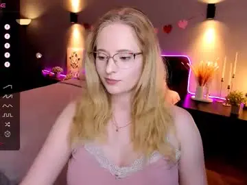 Chaturbate Live Sex Cam of sheslinki